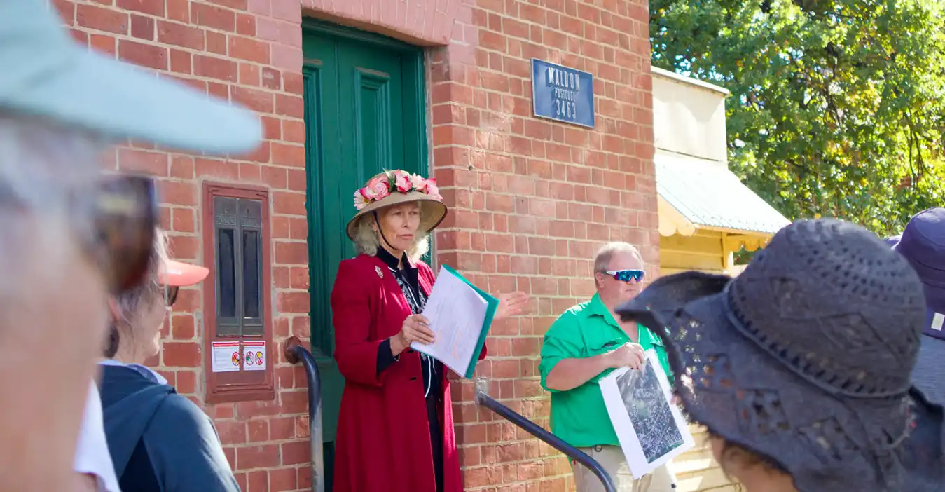 Robyn Ballinger and Derek Reid of the Maldon Heritage Network, hosting the walk.