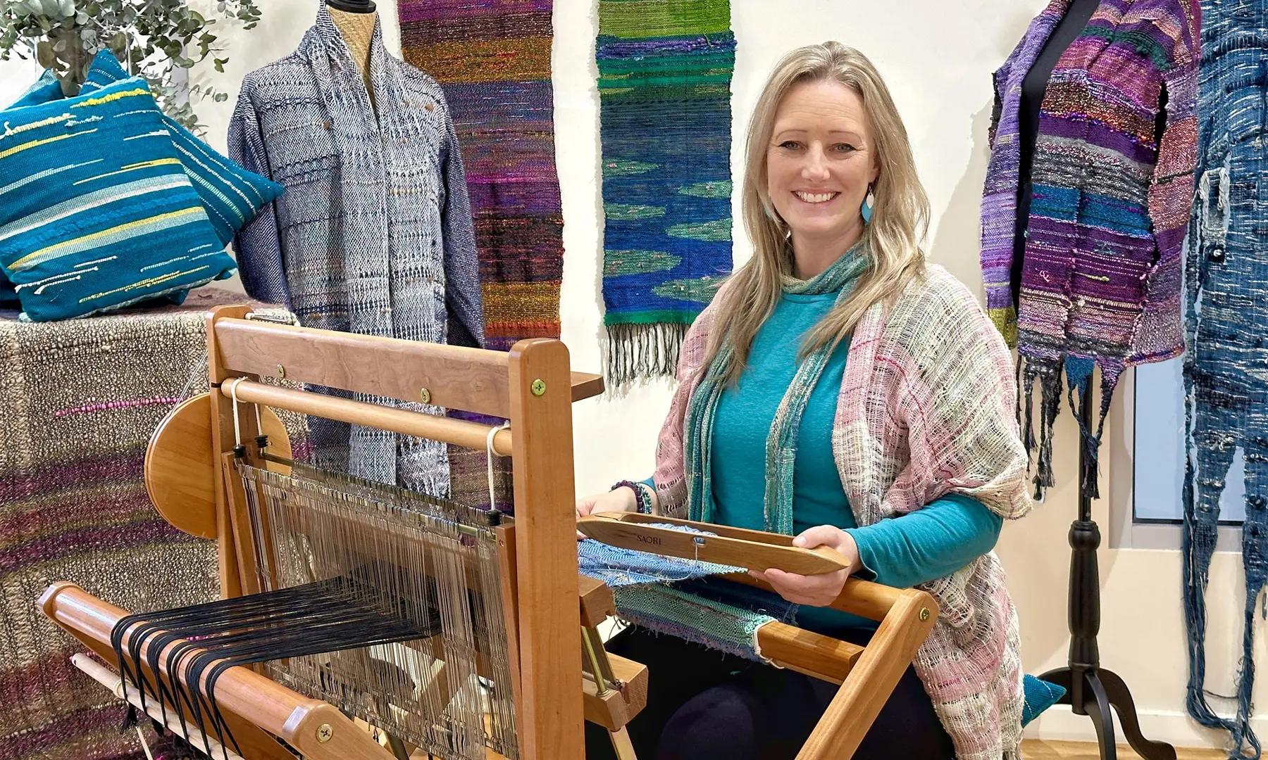 Prue from Dyeing to Weave Studio.