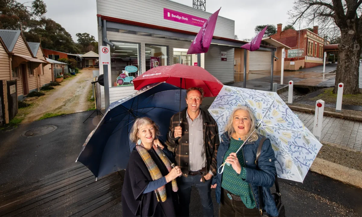 Councillor Rosalie Hastwell, Bank Chair Ross Egleton and Jenny Merkus from the Tarrangower Tomorrow group celebrate the BIG Project announcement. Photo by Rob Leeson.