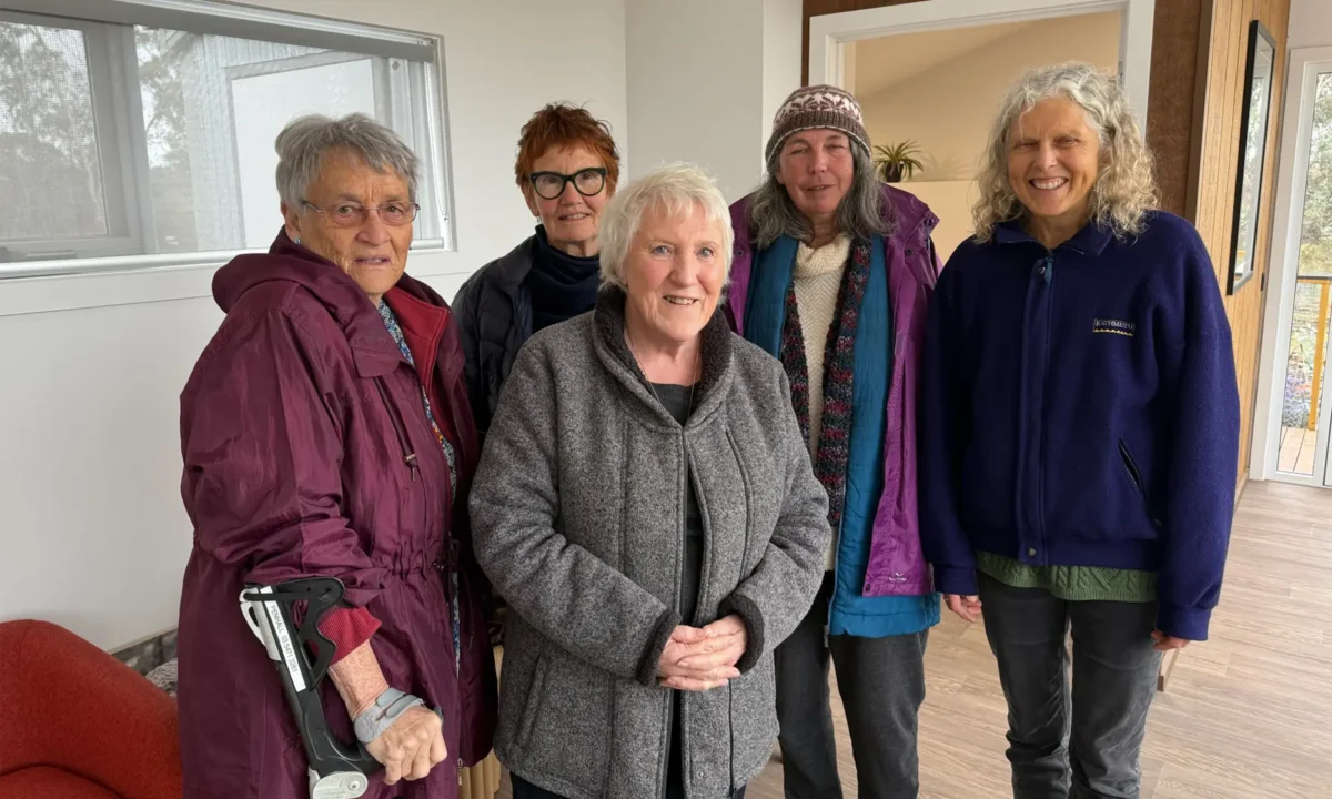 From left: TDA members Lyn Rogers, Pamela Oakley, Brenda Shingles and Philippa Calwell. In front, Sandra Slatter CM, President and founder of Dementia Alliance.