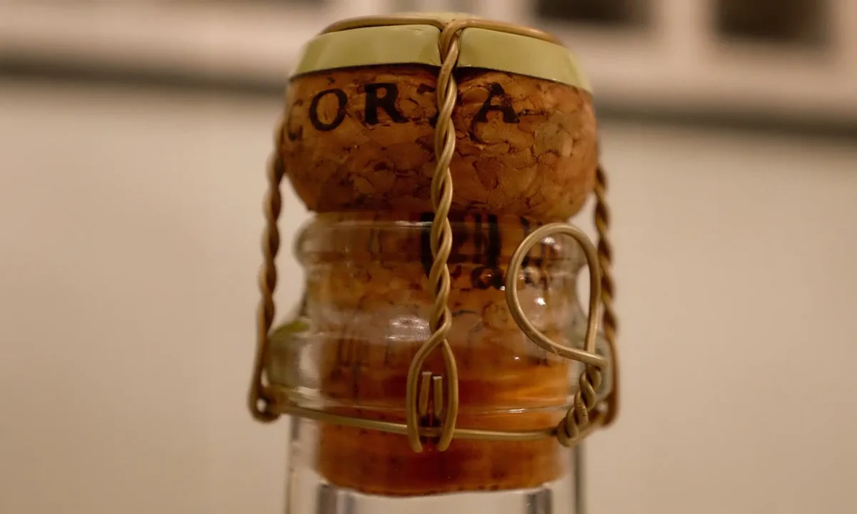 Cork Talk: Cork, cage & pressure – sealing the sparkle