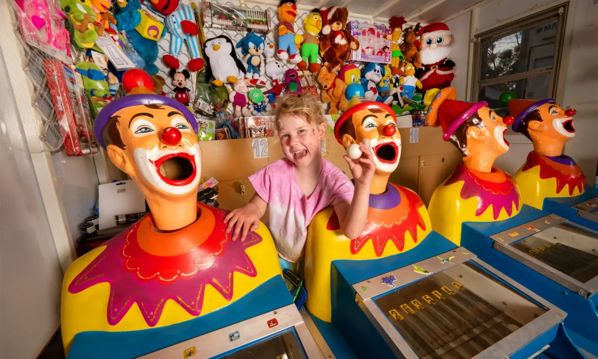 All smiles at the show!